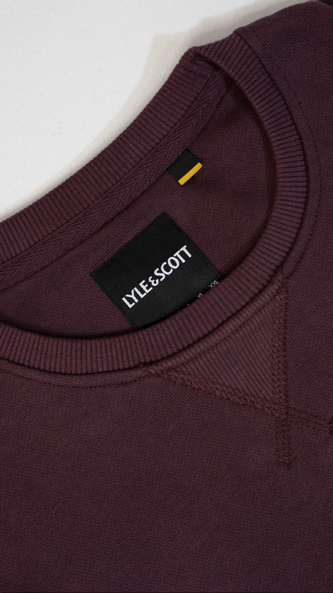 Lyle & Scott Vintage Bordo Duks sa Basic Logom