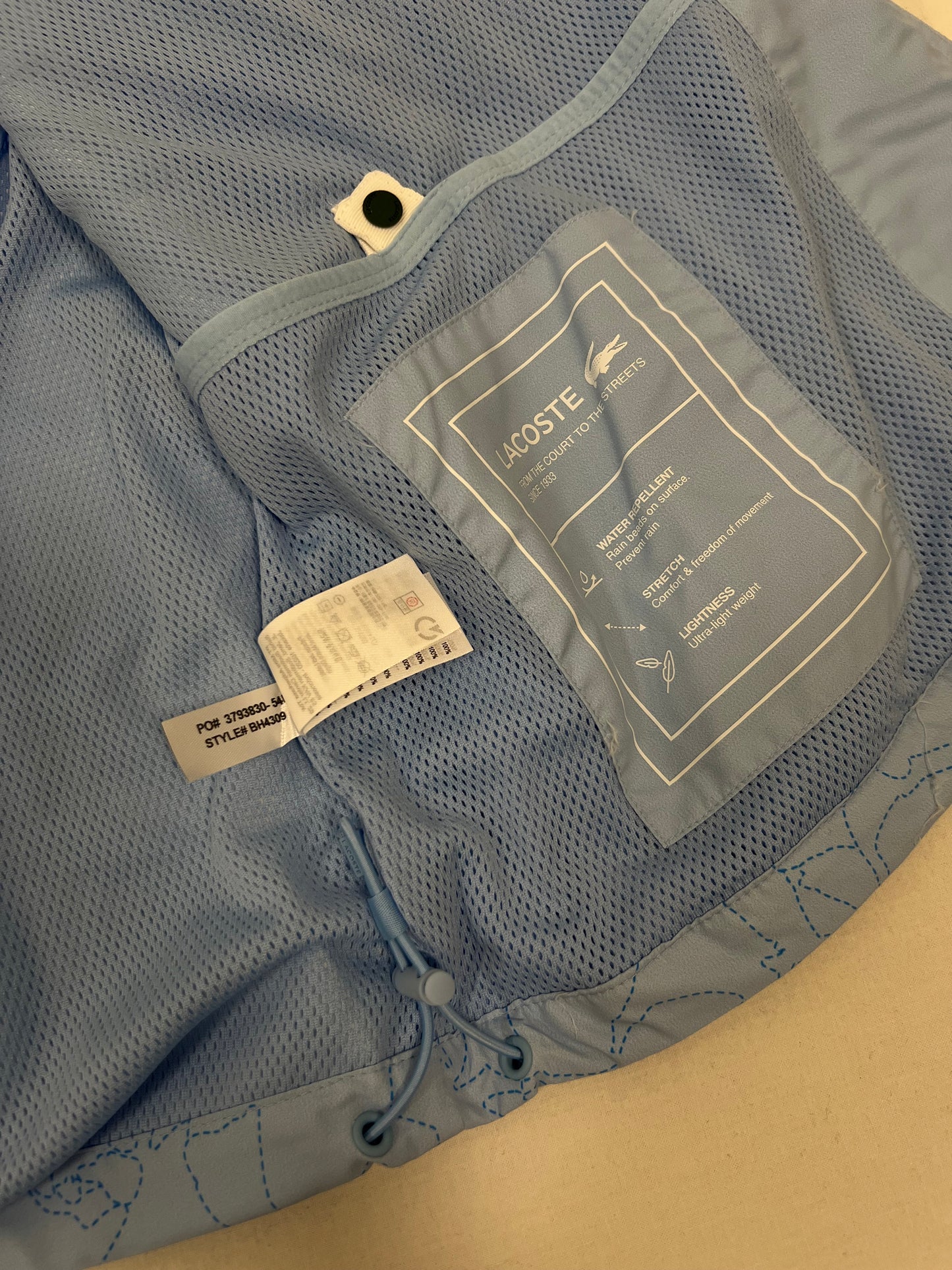 Lacoste Baby Blue Monogram Šuškavac SS26