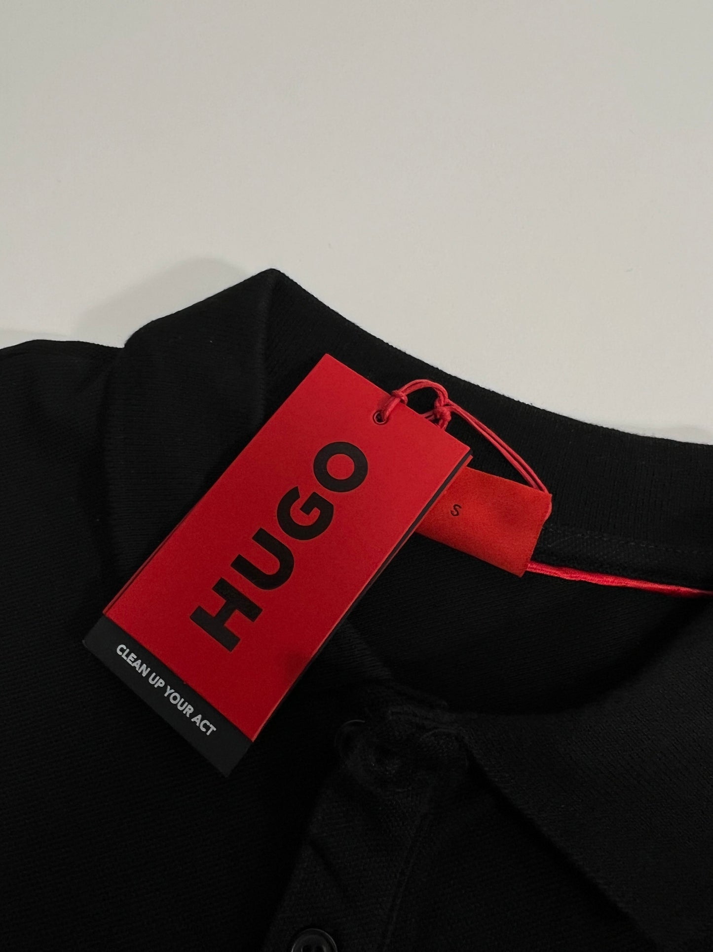 HUGO Crna Polo Majica Liquid Logo Na Grudima