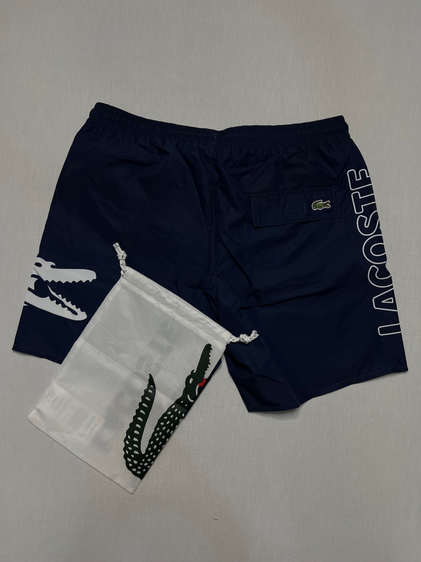 Lacoste Plavi Šorc za Kupanje sa Big Croc Printom