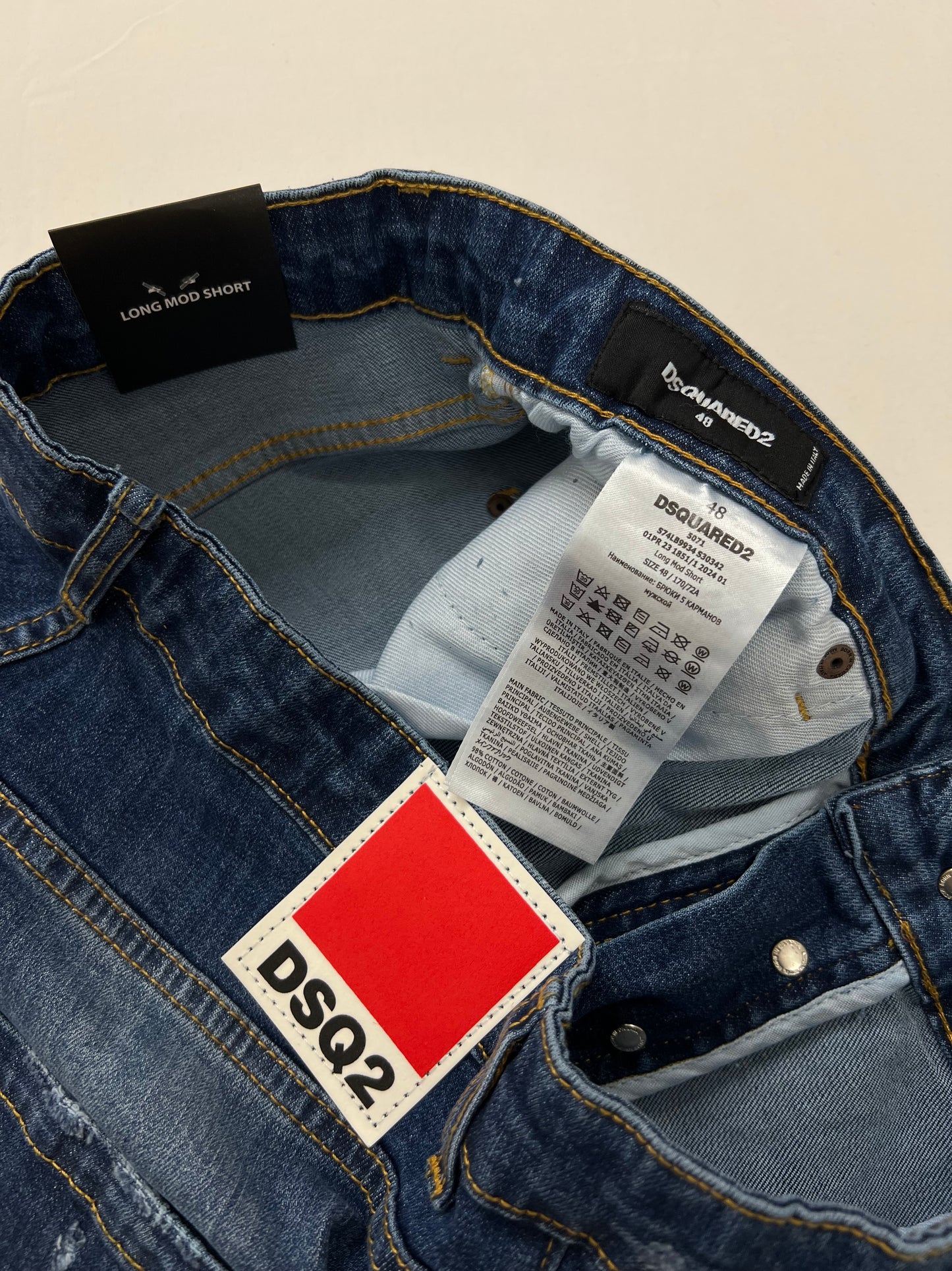 Dsquared2 Teget Bermude sa D2 Znakom na Butini