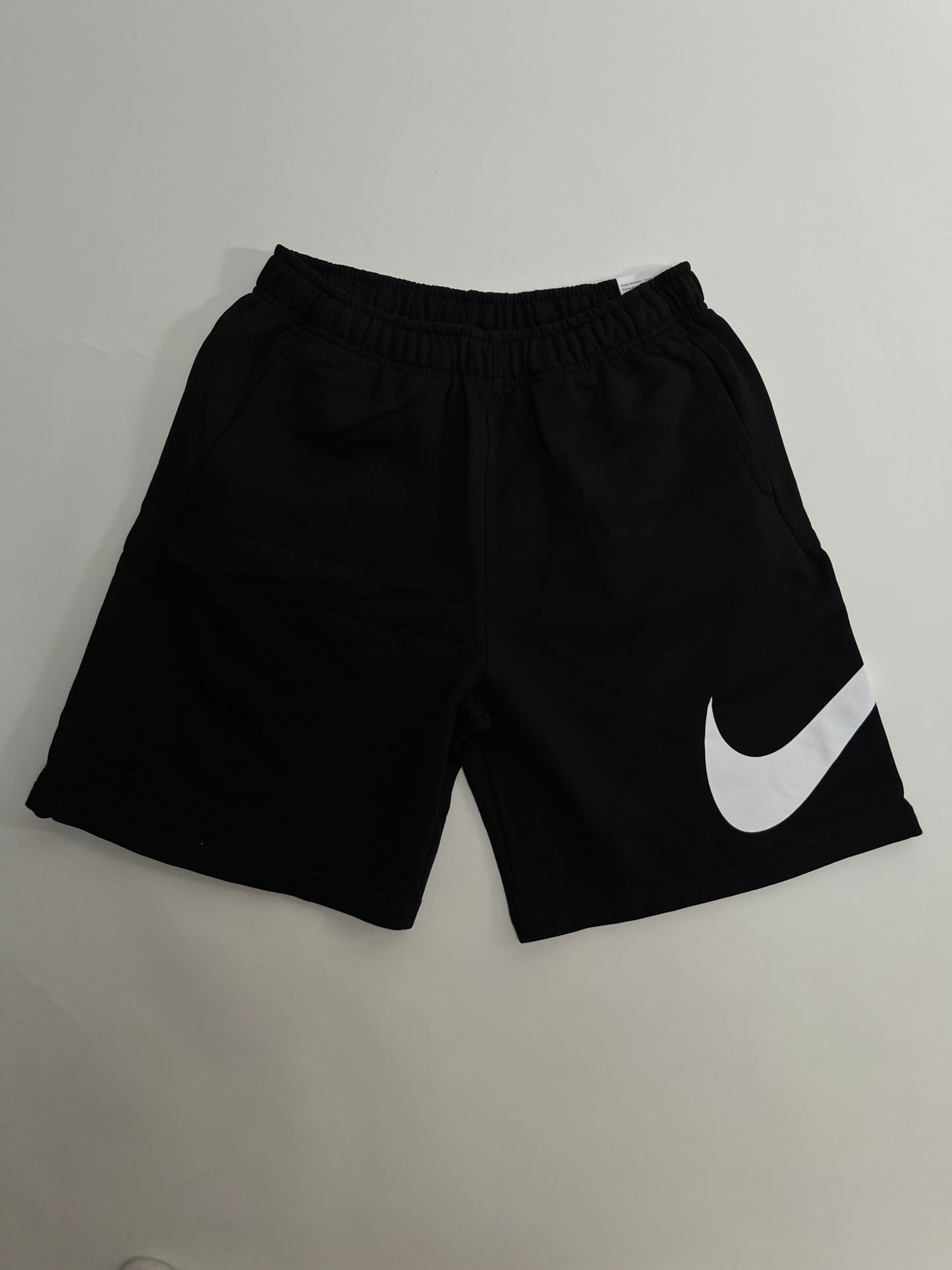 Nike Crni Šorc sa Velikim Logo Printom
