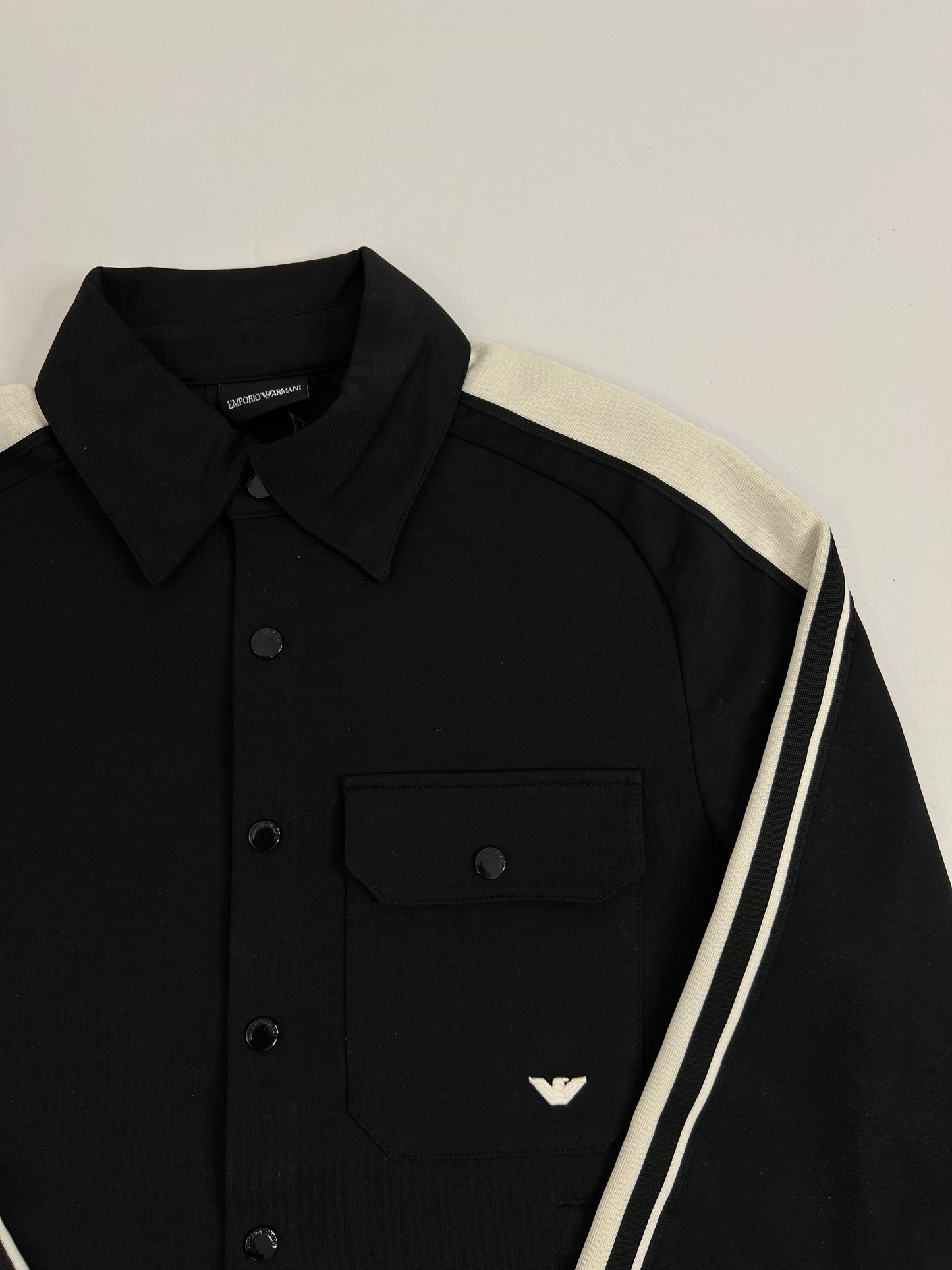 Emporio Armani EA7 Crna Sportska-Elegantna Košulja/Kaput SS2026