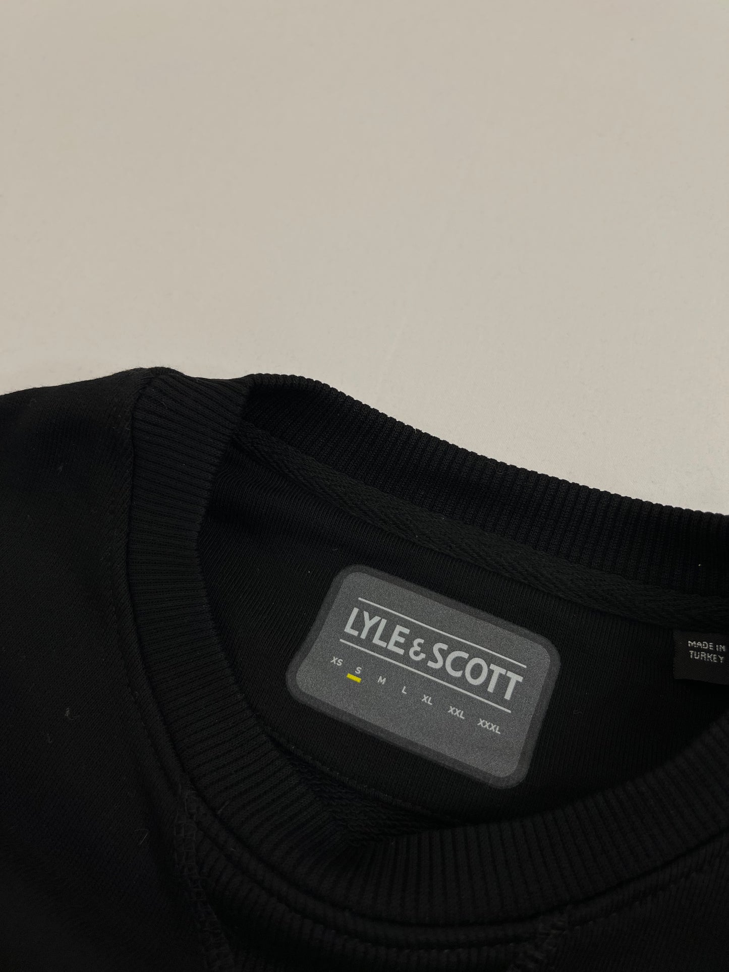 Lyle & Scott Sport Crni Duks