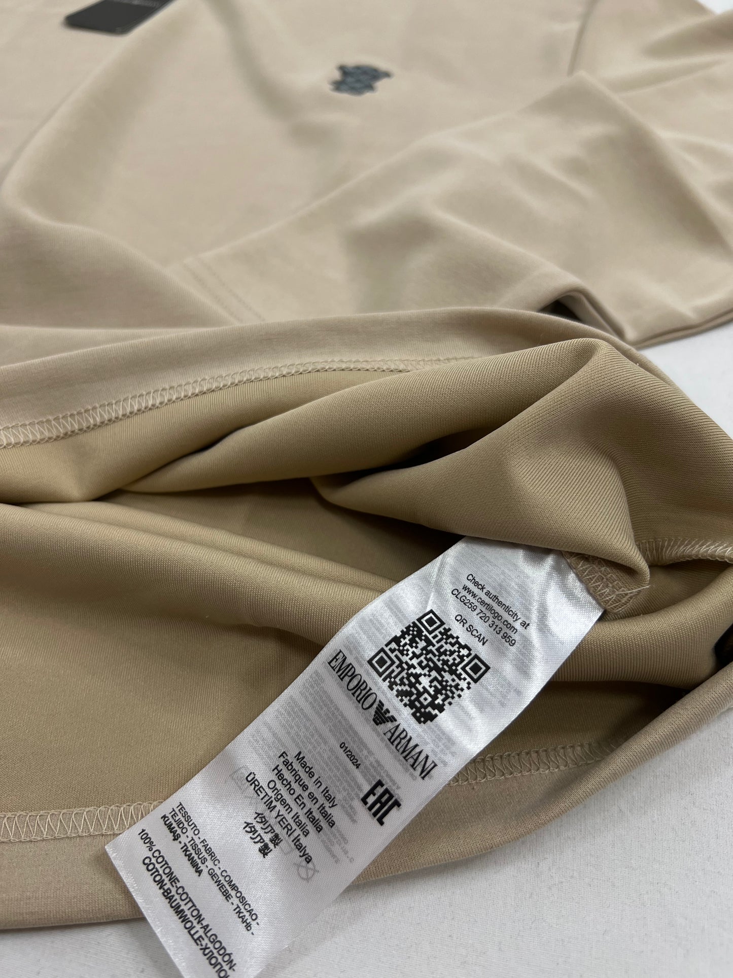 Emporio Armani EA7 Krem Tanki Duks sa EA7 Logom