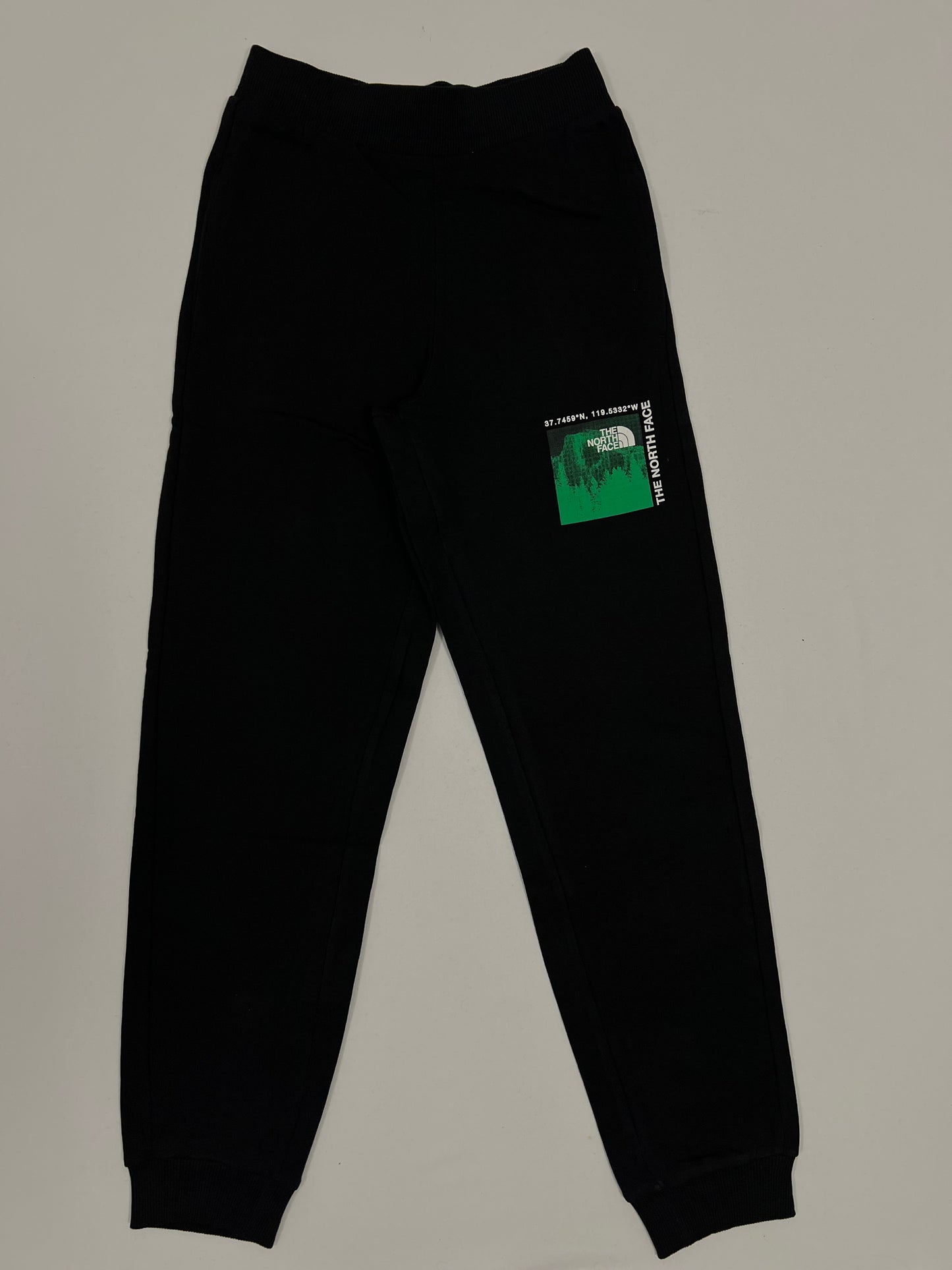 The North Face Crni Komplet sa Neon Mountain Printom