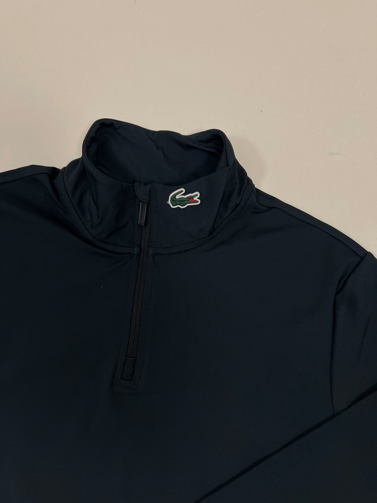 Lacoste Teget Quarter-Zip Duks sa Logom na Kragni
