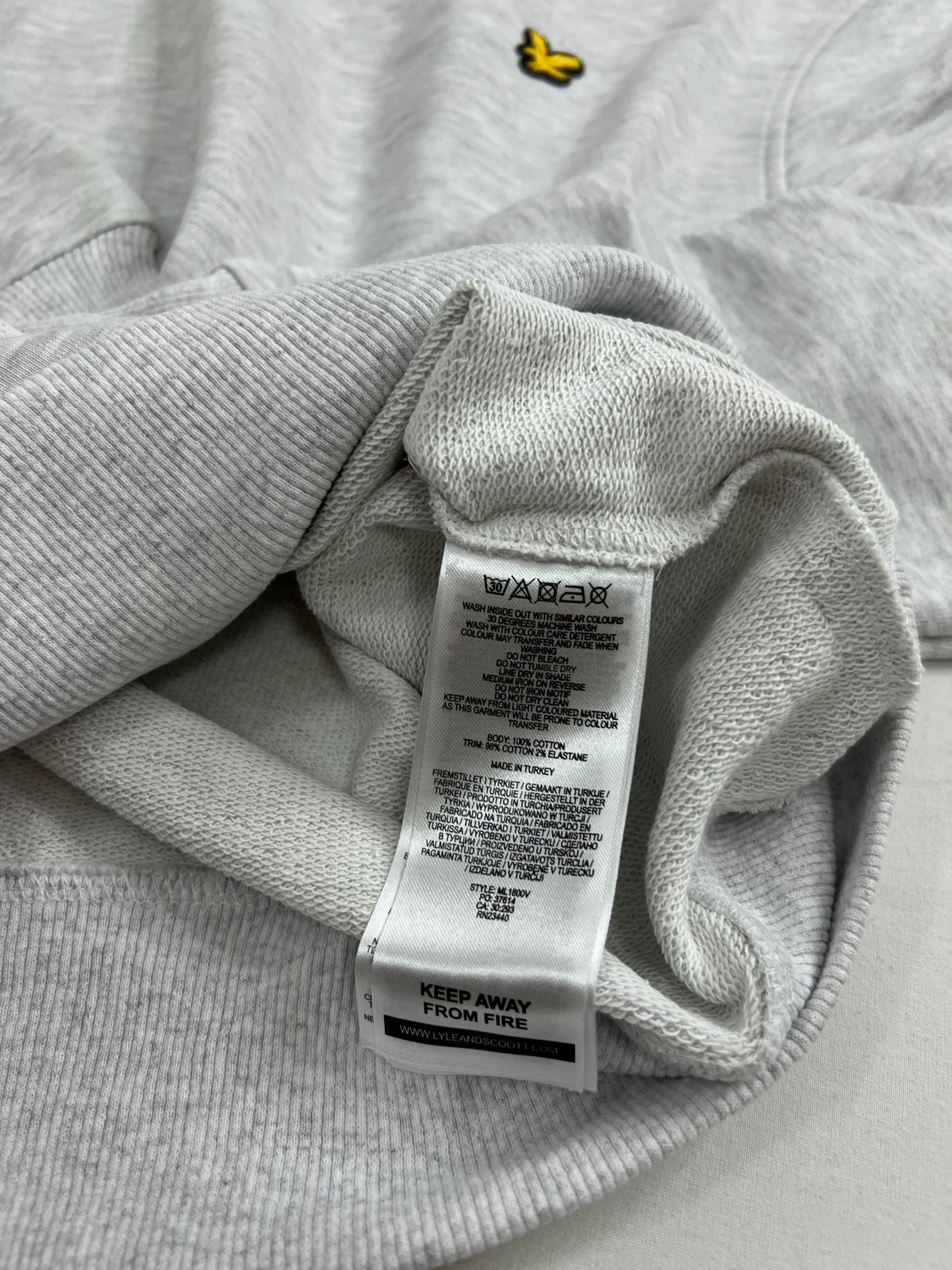 Lyle & Scott Sport Sivi Duks sa Basic Gumenim Logom