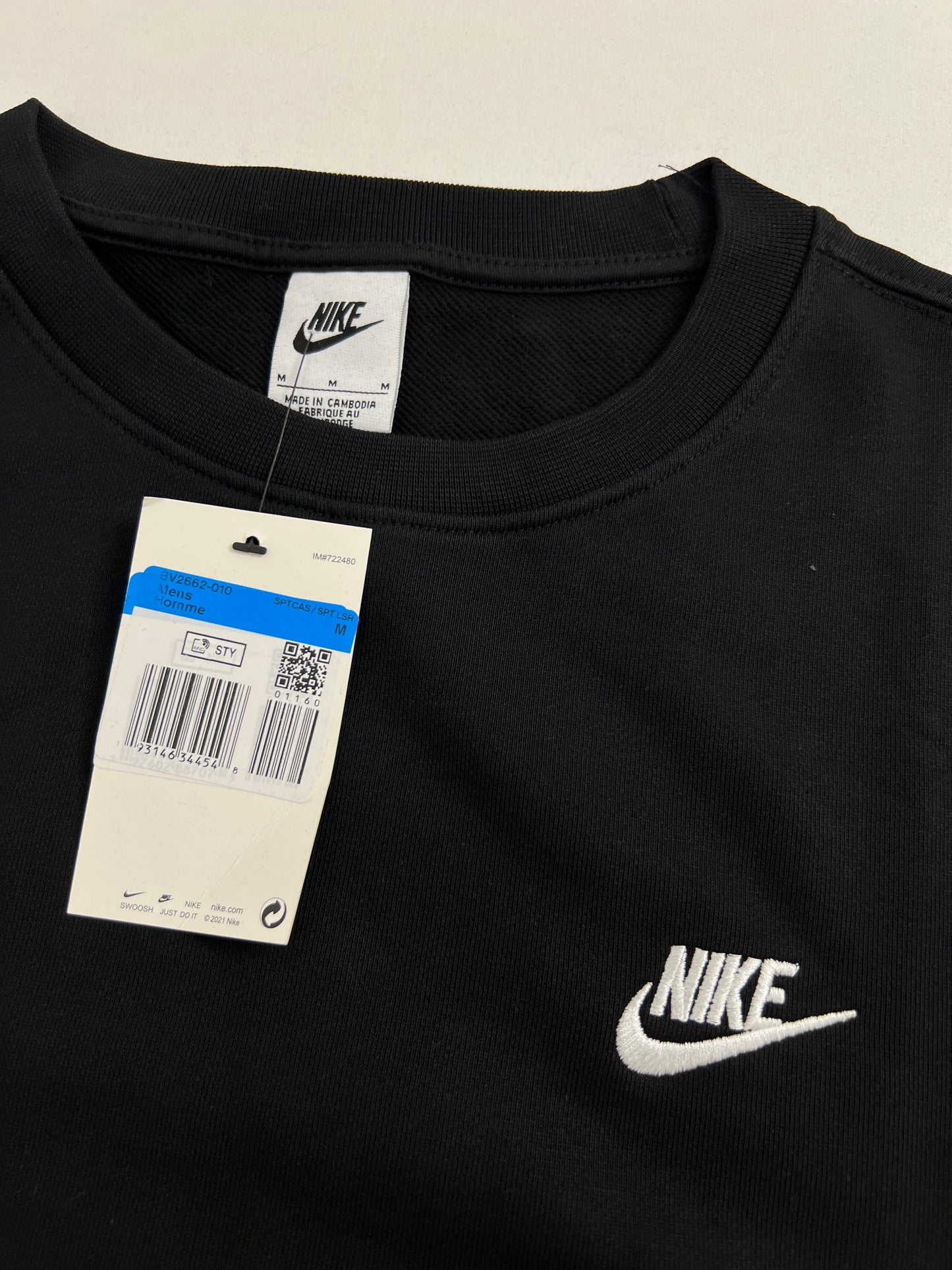 Nike Crni Duks Bez Kapuljače sa Basic Logom