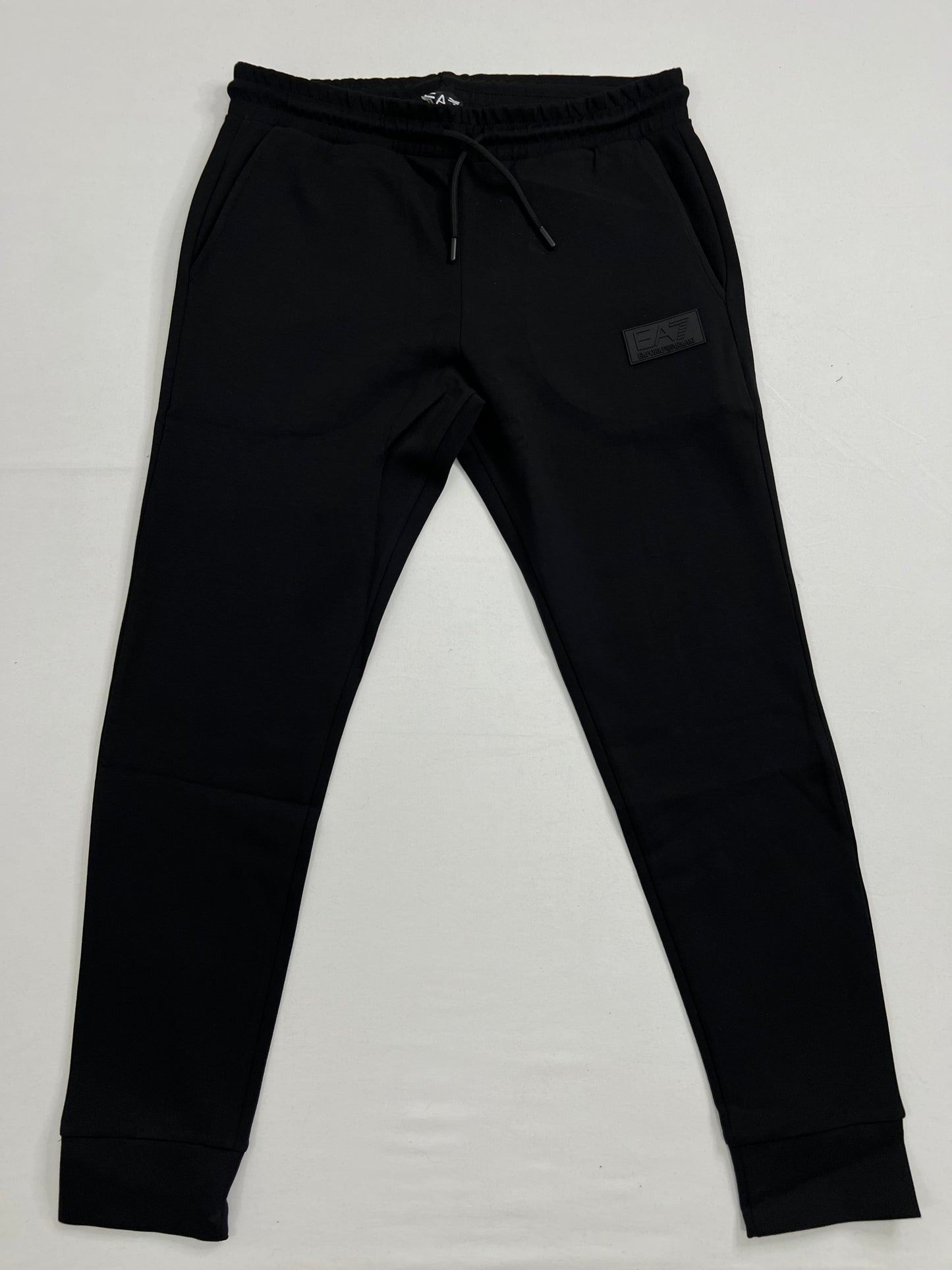Emporio Armani EA7 Crni Komplet sa EA7 Gumenim Logom SS2026