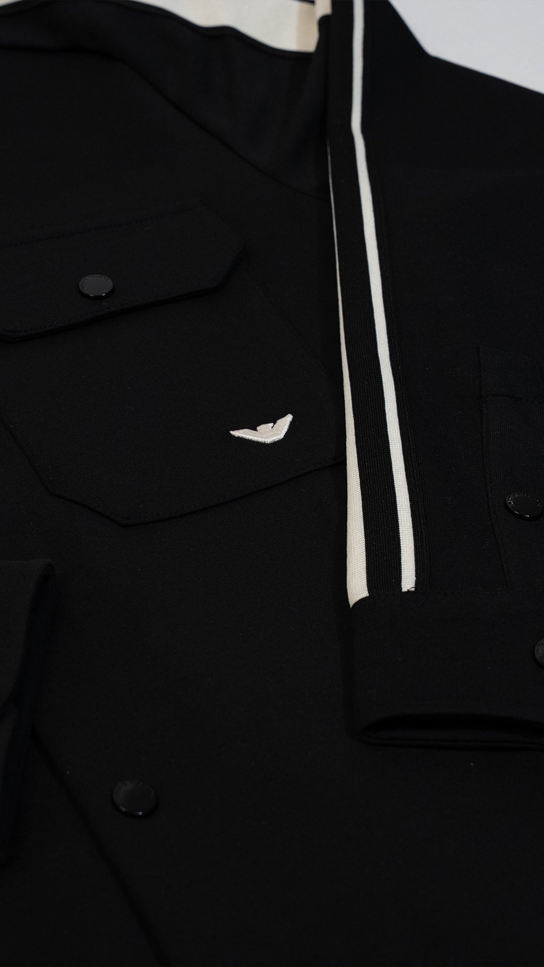 Emporio Armani EA7 Crna Sportska-Elegantna Košulja/Kaput SS2026