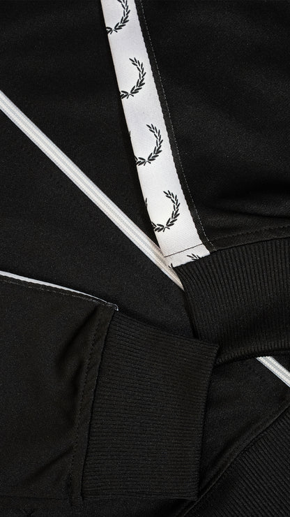 Fred Perry Full-Zip Crni Duks sa Logom na Rukavima