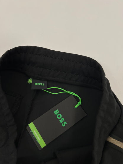 BOSS Crni Quarter-Zip Komplet sa Detaljima SS2026