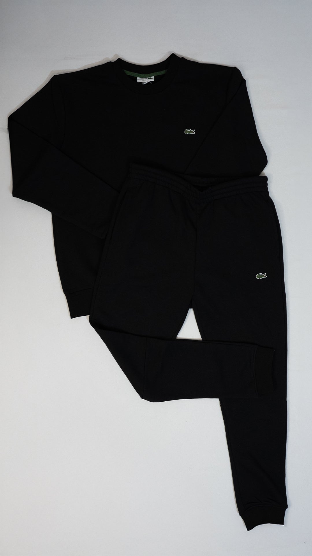 Lacoste Crni Komplet sa Minimalistic Logom