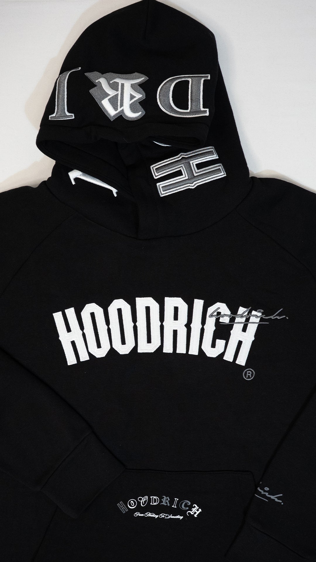 HOODRICH Crni Duks sa Logom i Printom Preko Leða