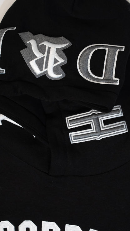 HOODRICH Crni Duks sa Logom i Printom Preko Leða