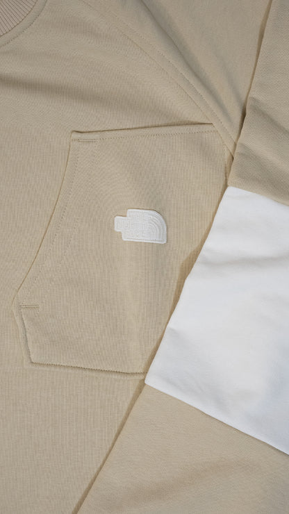 The North Face Bež Duks sa Džepicem i Belim Detaljom na Rukavu