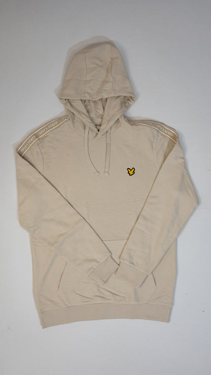 Lyle & Scott Sport Krem Duks sa Logom i Textom na Rukavima