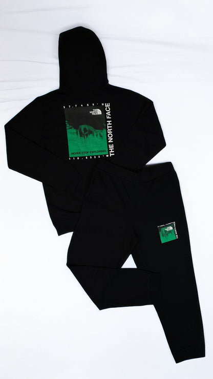 The North Face Crni Komplet sa Neon Mountain Printom