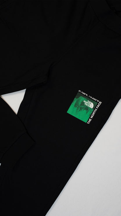 The North Face Crni Komplet sa Neon Mountain Printom