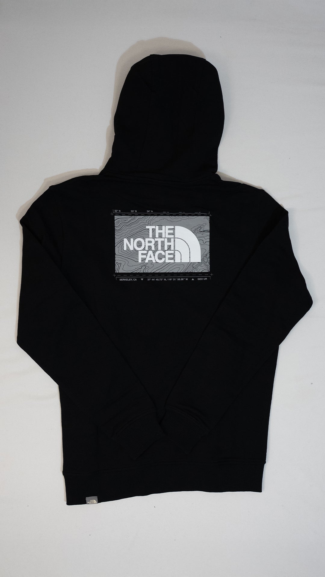 The North Face Crni Duks sa Velikim Logo Printom na Leðima