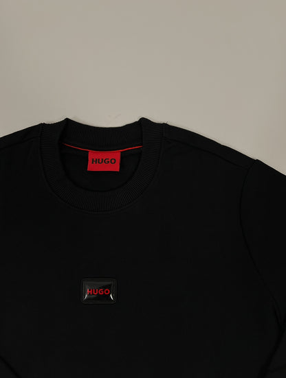 HUGO Crni Duks sa Minimalistic Gumenim Logom