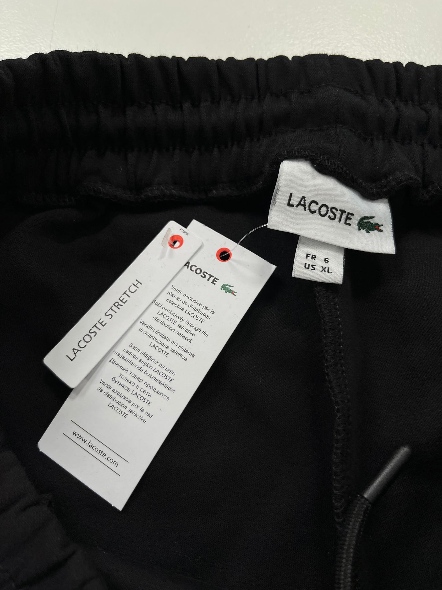 Lacoste Crni Donji Deo Trenerke Text Print