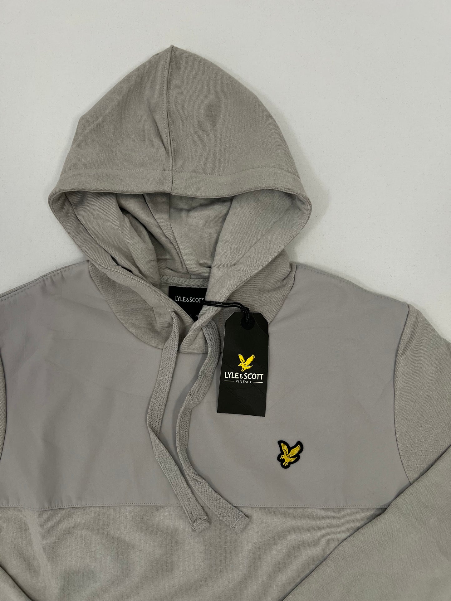 Lyle & Scott Sivi Hybrid Duks sa Logom