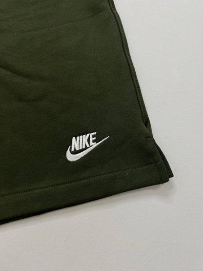 Nike Sport Club Maslinasti Šorc