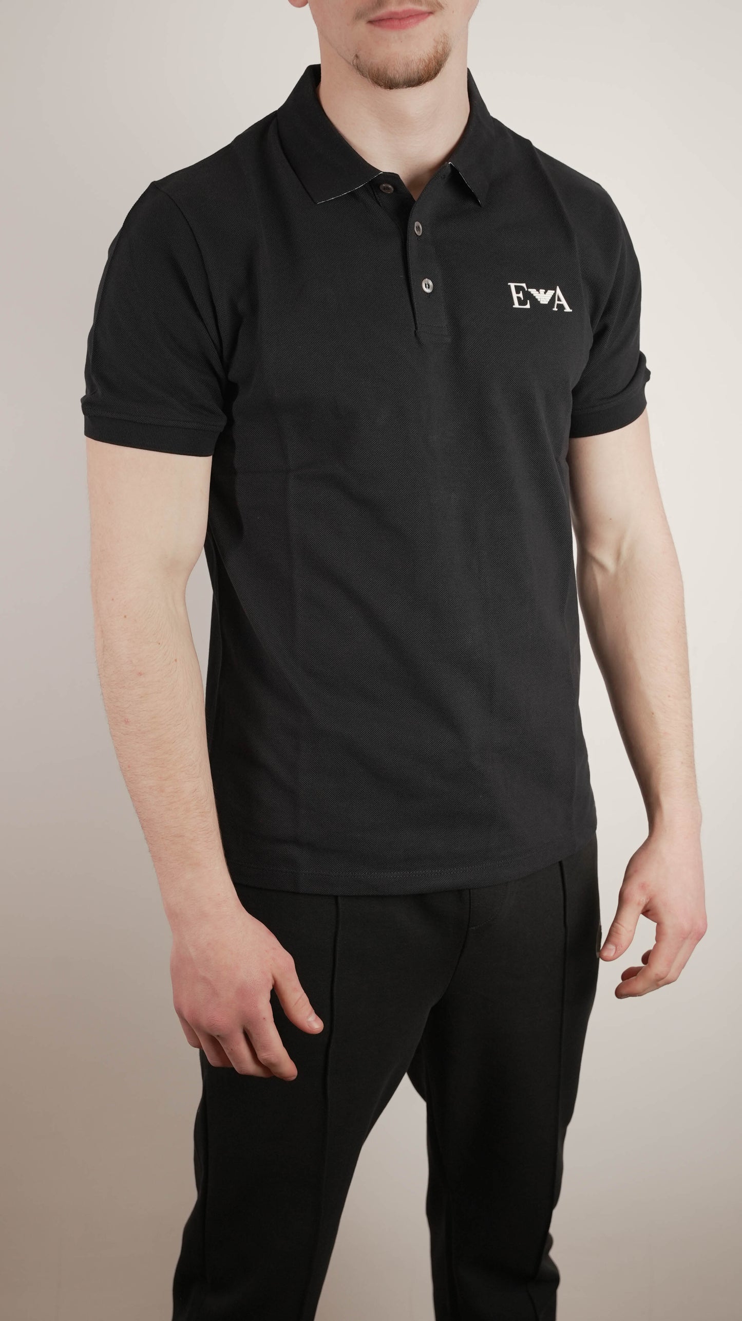 Emporio Armani EA7 Crna Majica na Kragnu