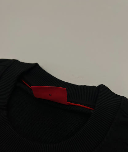 HUGO Crni Duks sa Minimalistic Gumenim Logom