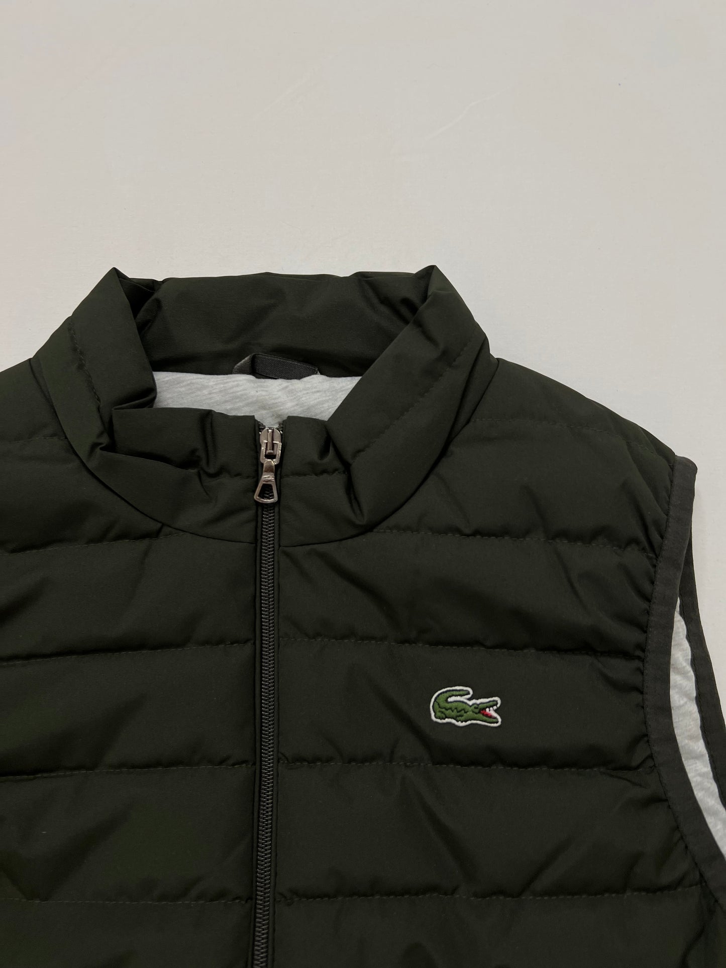 Lacoste Maslinasti Prsluk sa Basic Logom