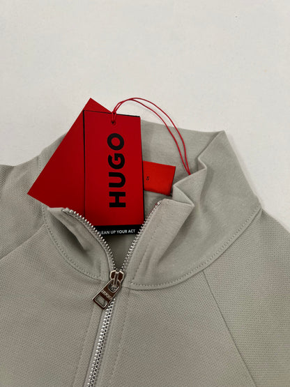 HUGO Krem Quarter-Zip Krem Duks sa Minimalistic Box Logom