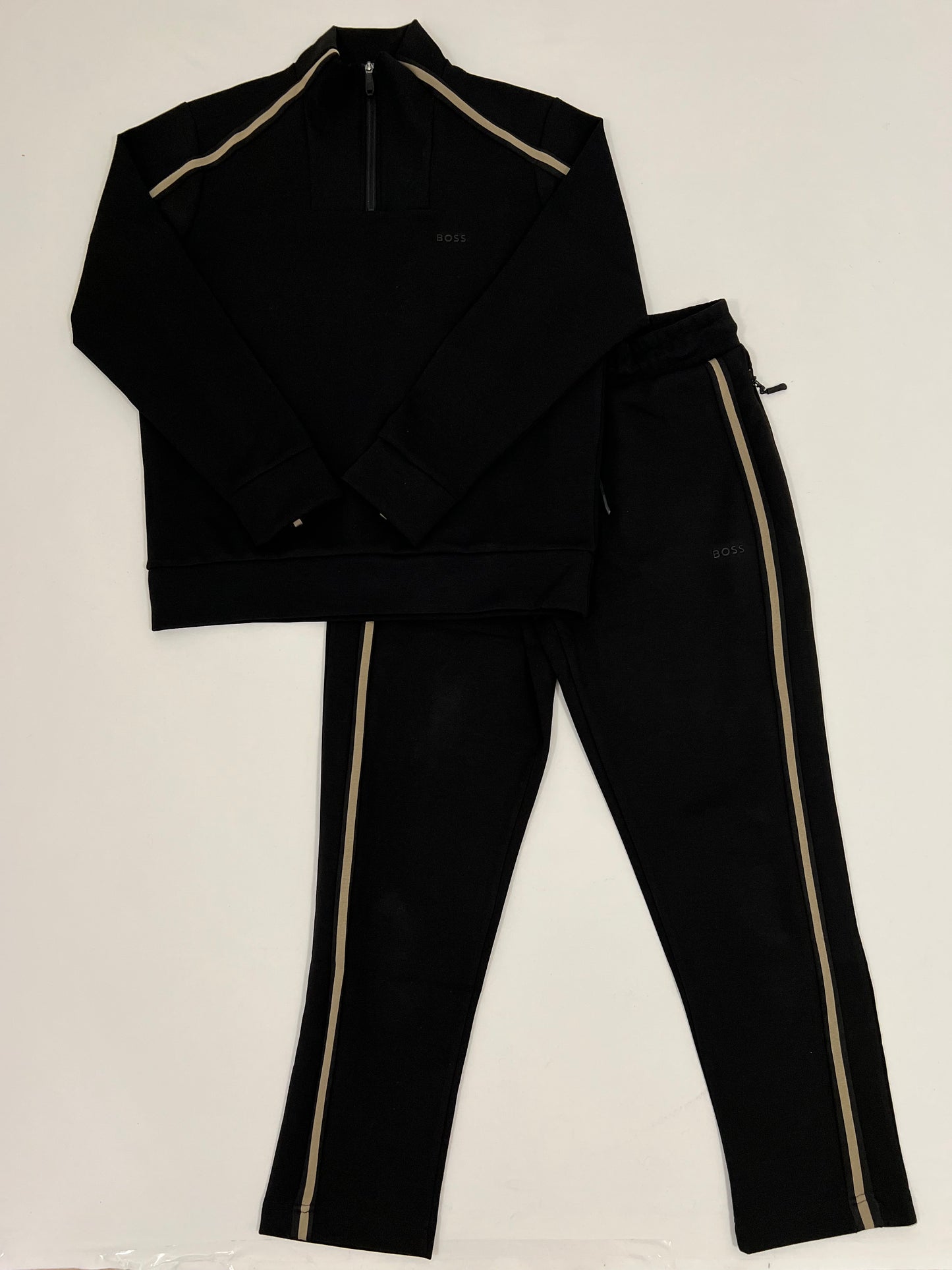 BOSS Crni Quarter-Zip Komplet sa Detaljima SS2026