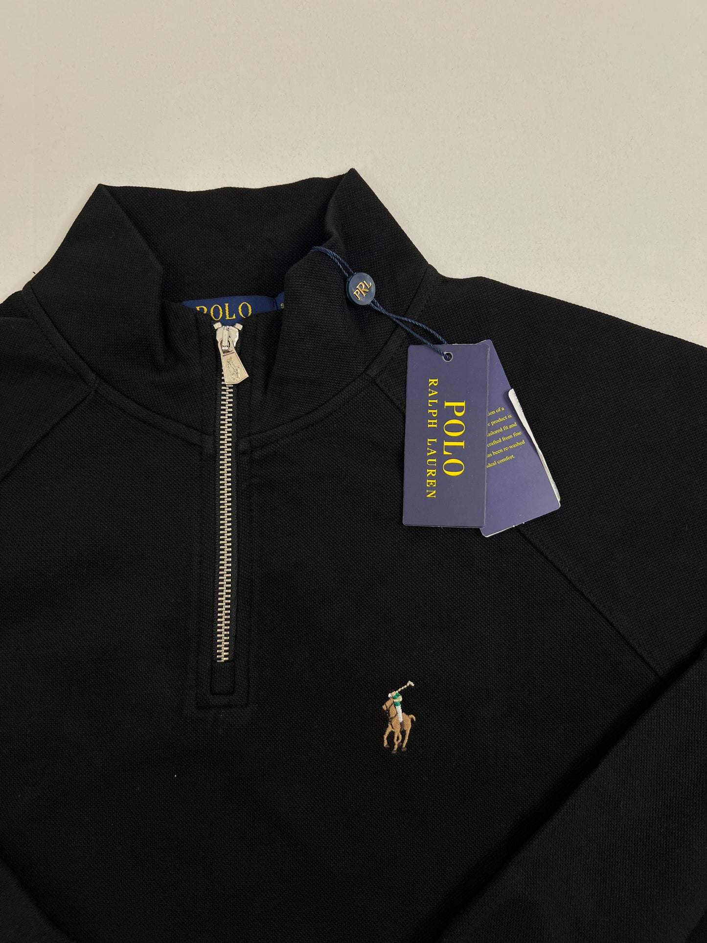 Polo Ralph Lauren Crni Quarter-Zip Duks sa Not Basic Ralph Logom