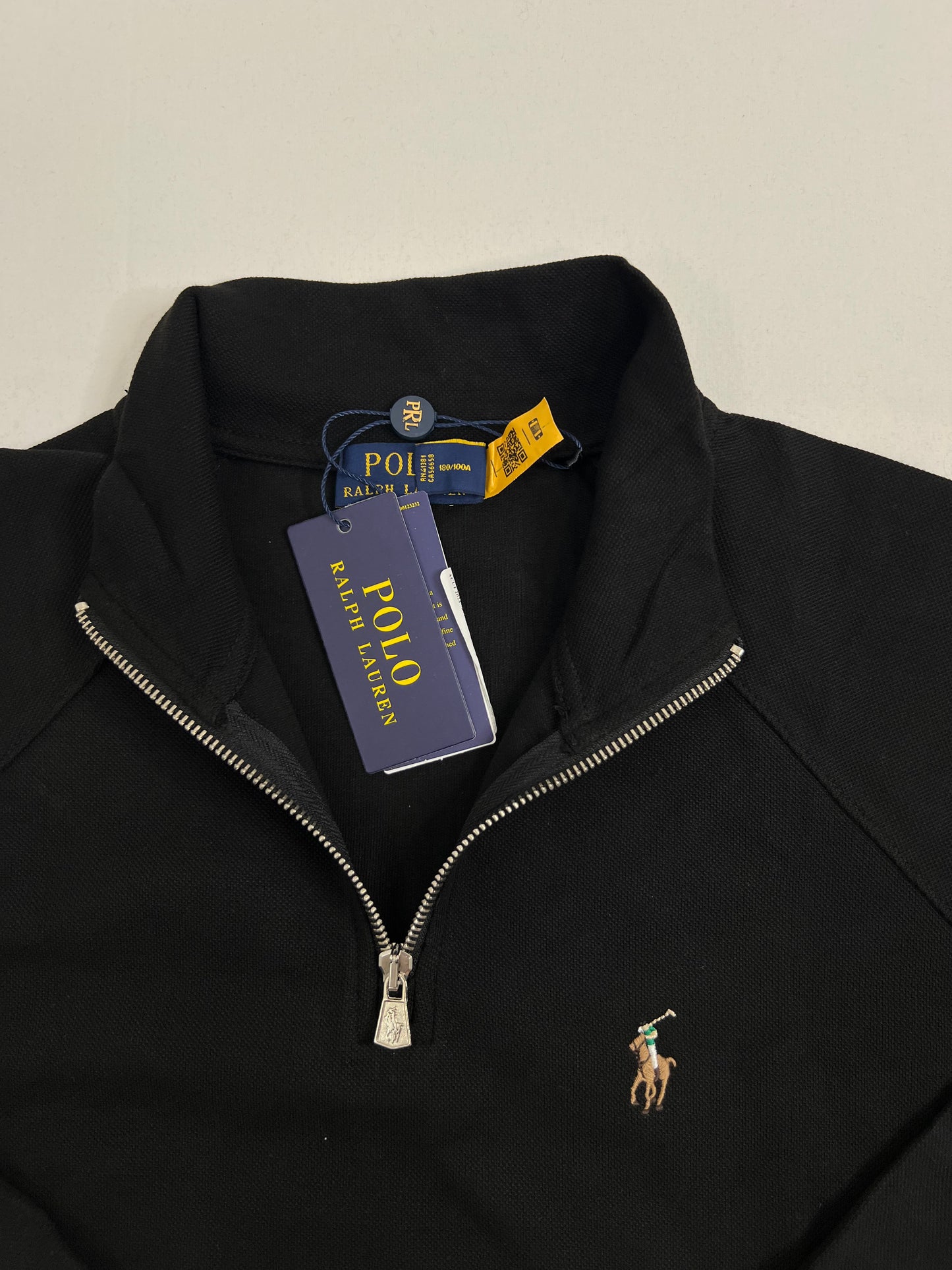 Polo Ralph Lauren Crni Quarter-Zip Duks sa Not Basic Ralph Logom