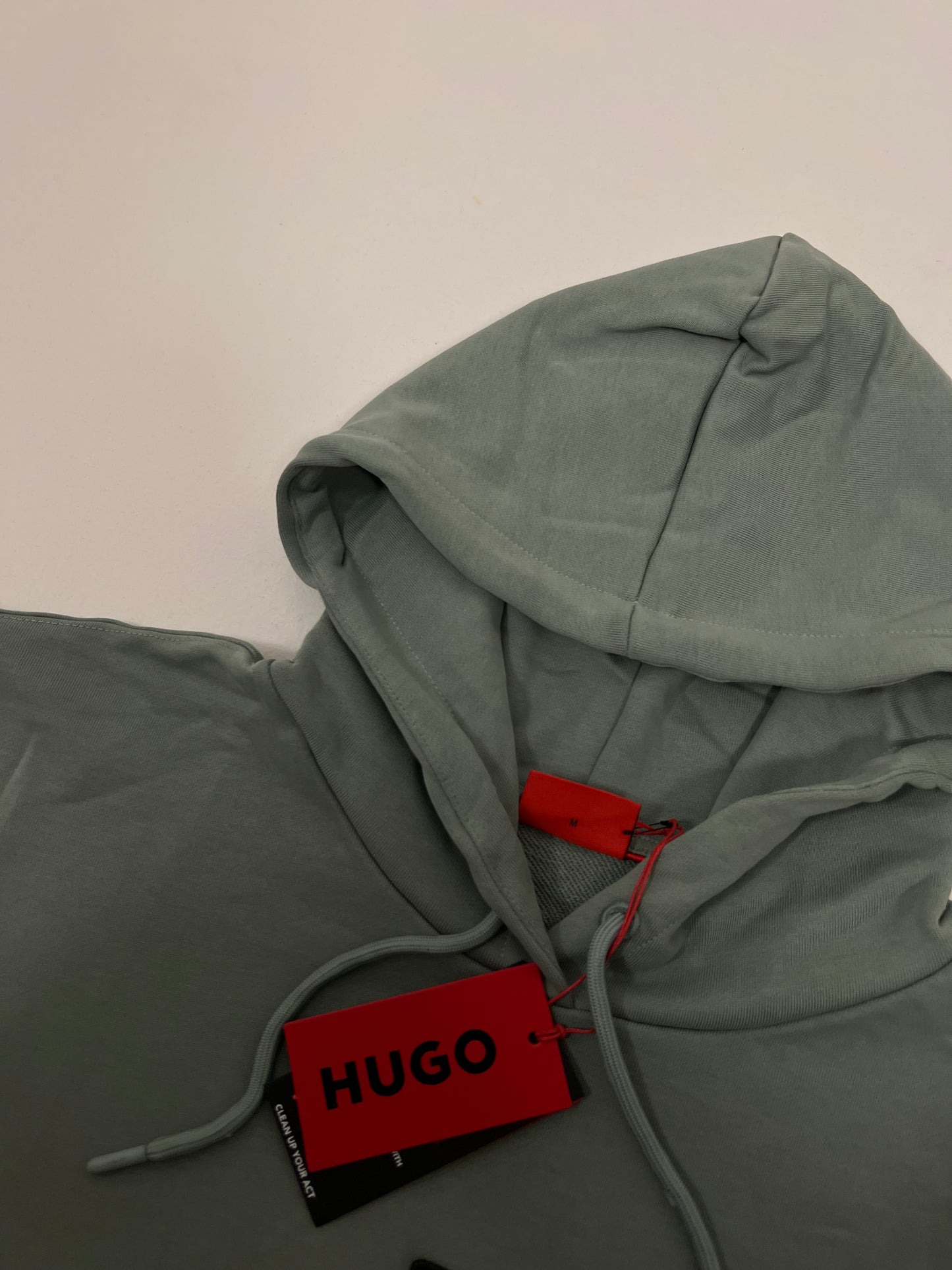 HUGO Elemental Green Duks sa Minimalistic Logom