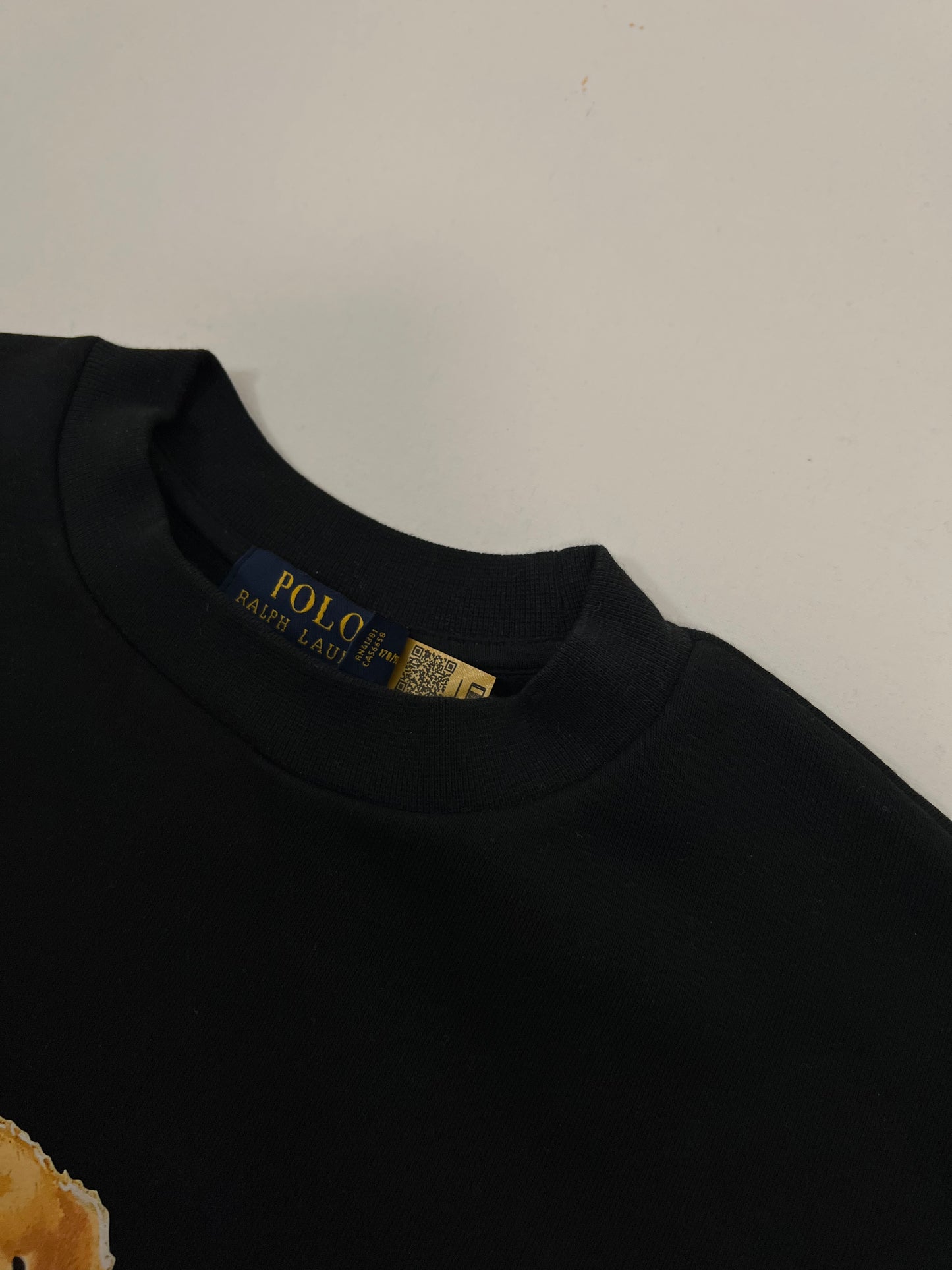 Polo Ralph Lauren Crni Duks sa Gentlemen Bear Printom