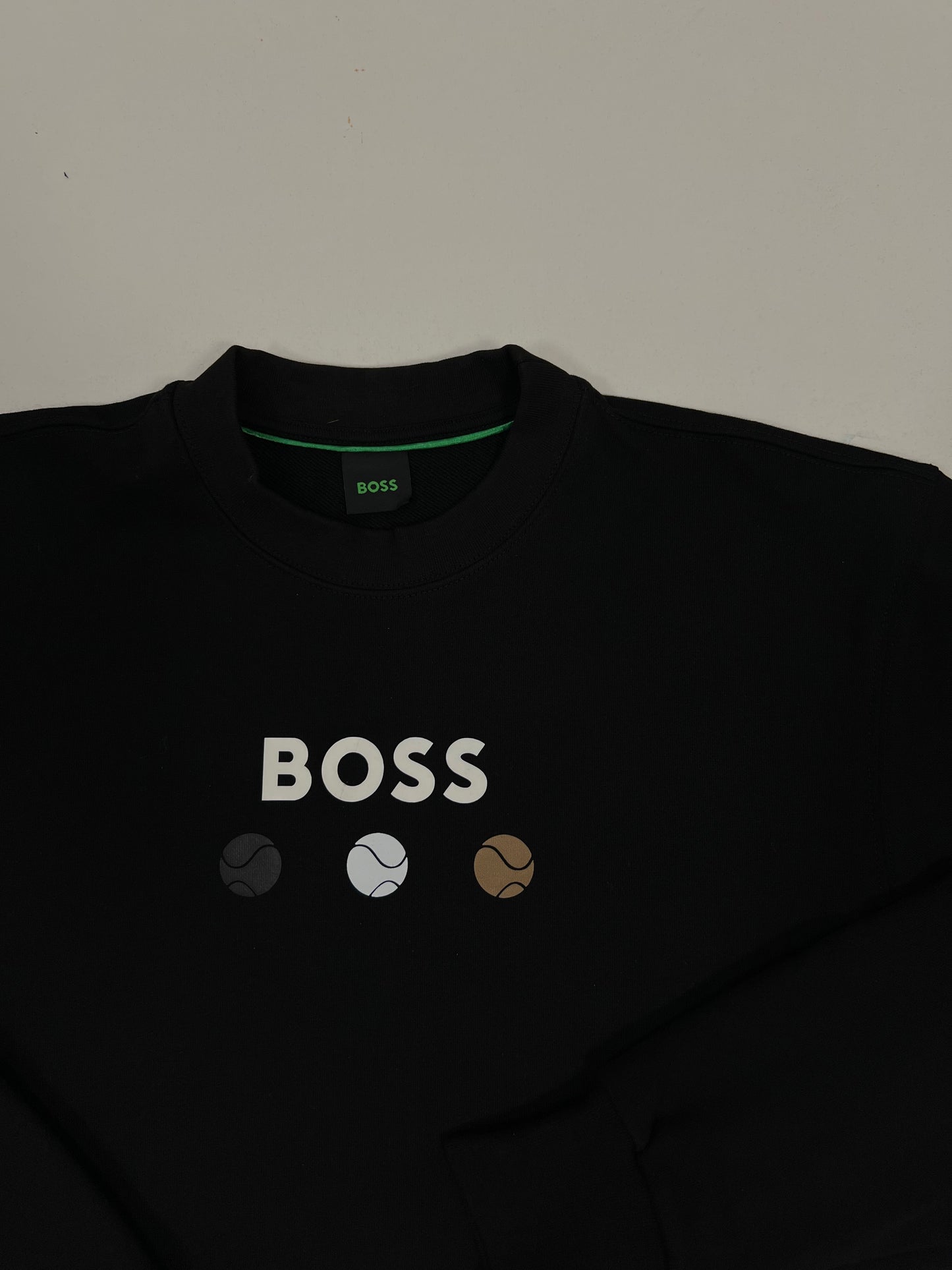 BOSS Crni Duks sa Logom i Lopticama