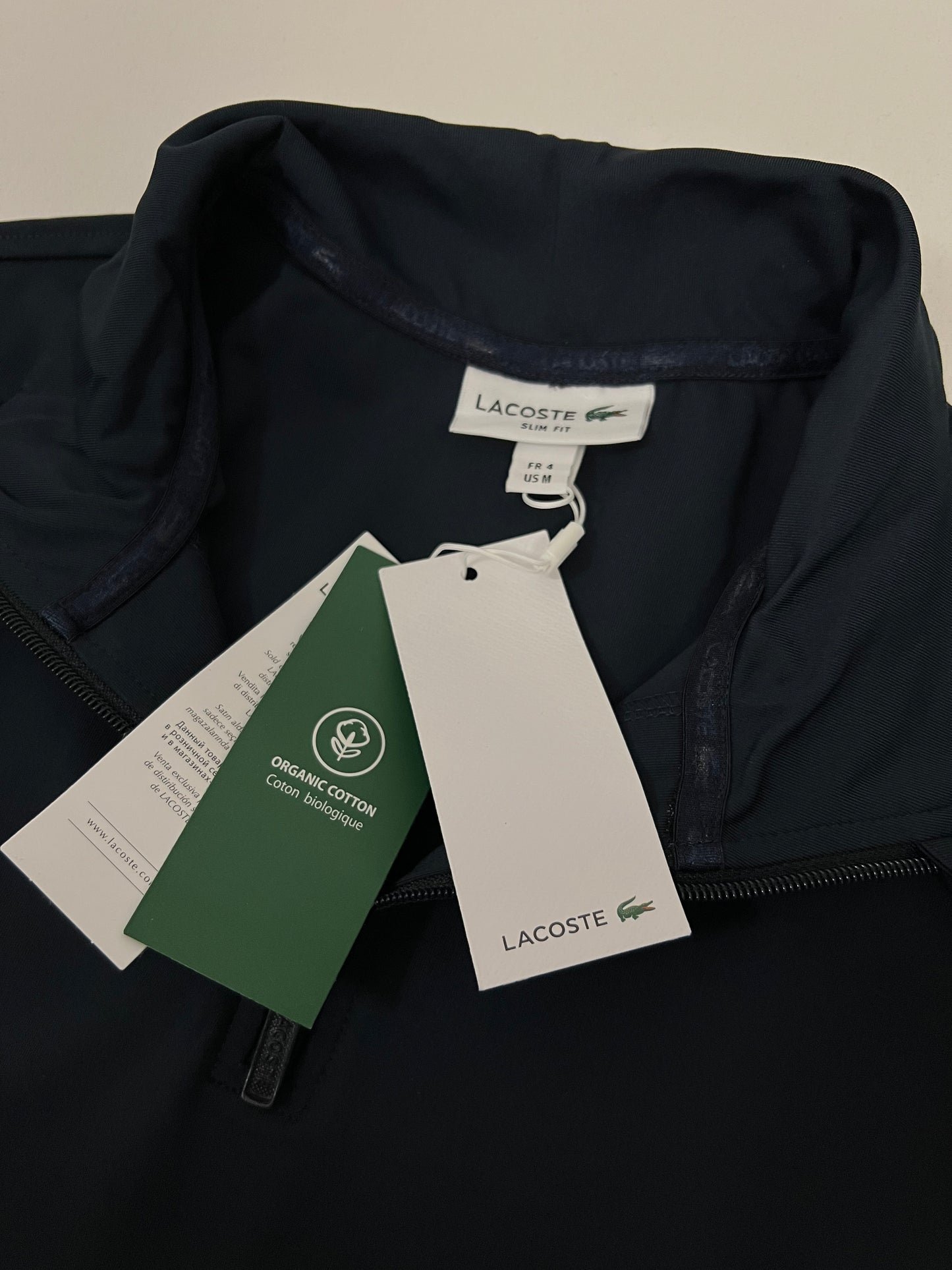 Lacoste Teget Quarter-Zip Duks sa Logom na Kragni
