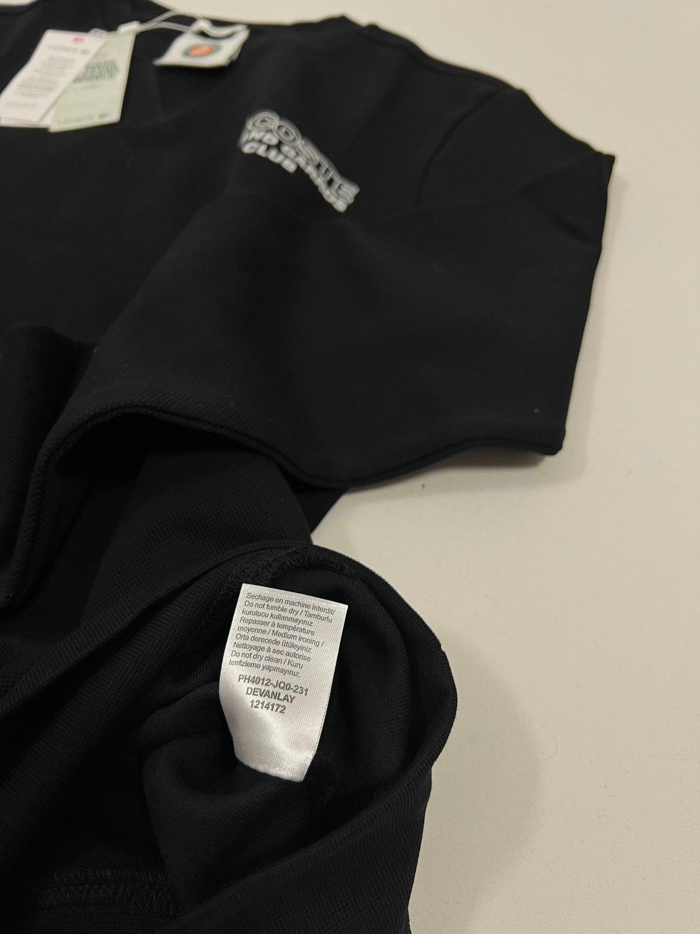 Lacoste x Roland Garros Crni Duks sa Printom na Leđima