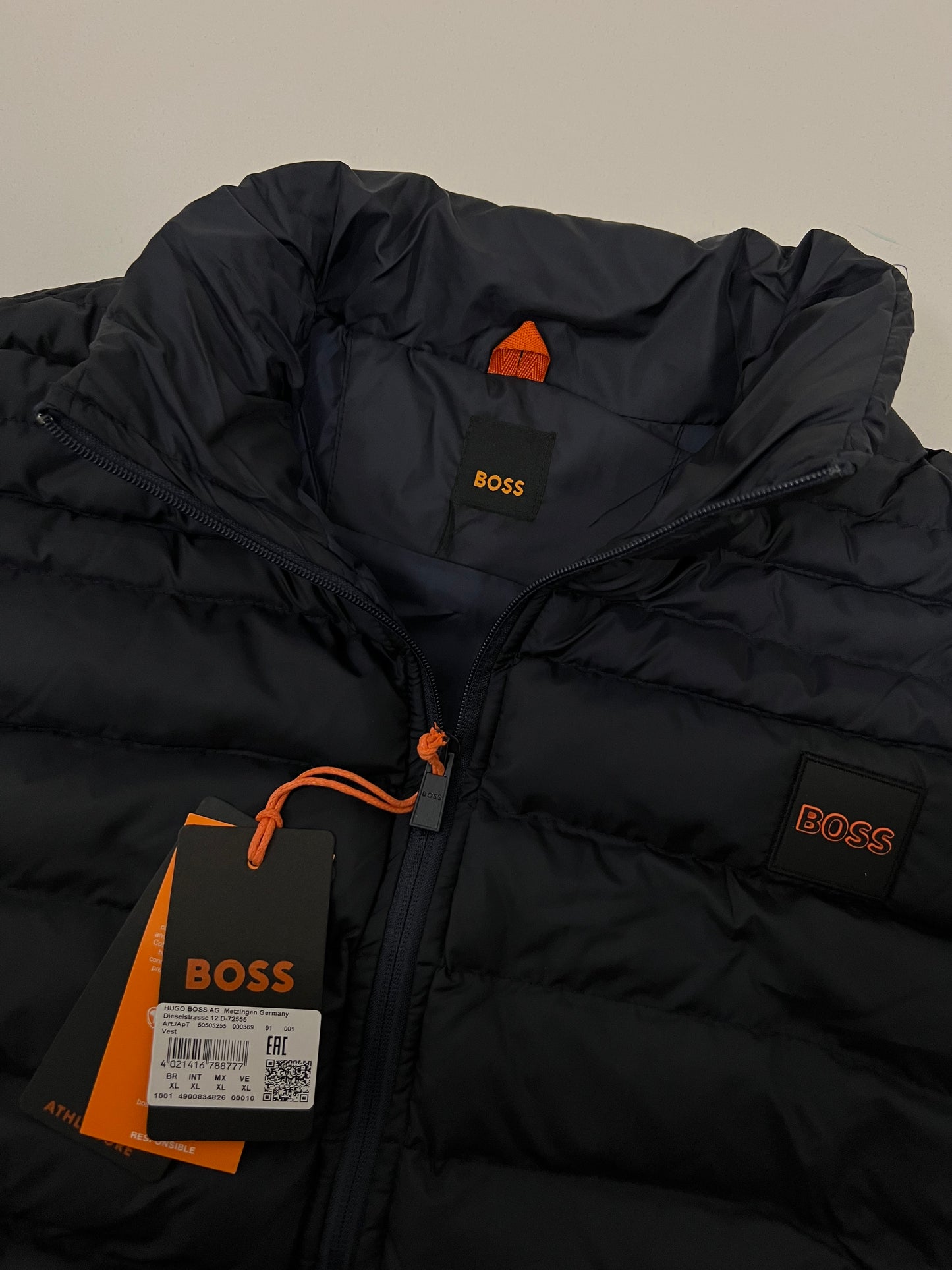 BOSS Crni Elegant Prsluk sa Narandžastim Logom