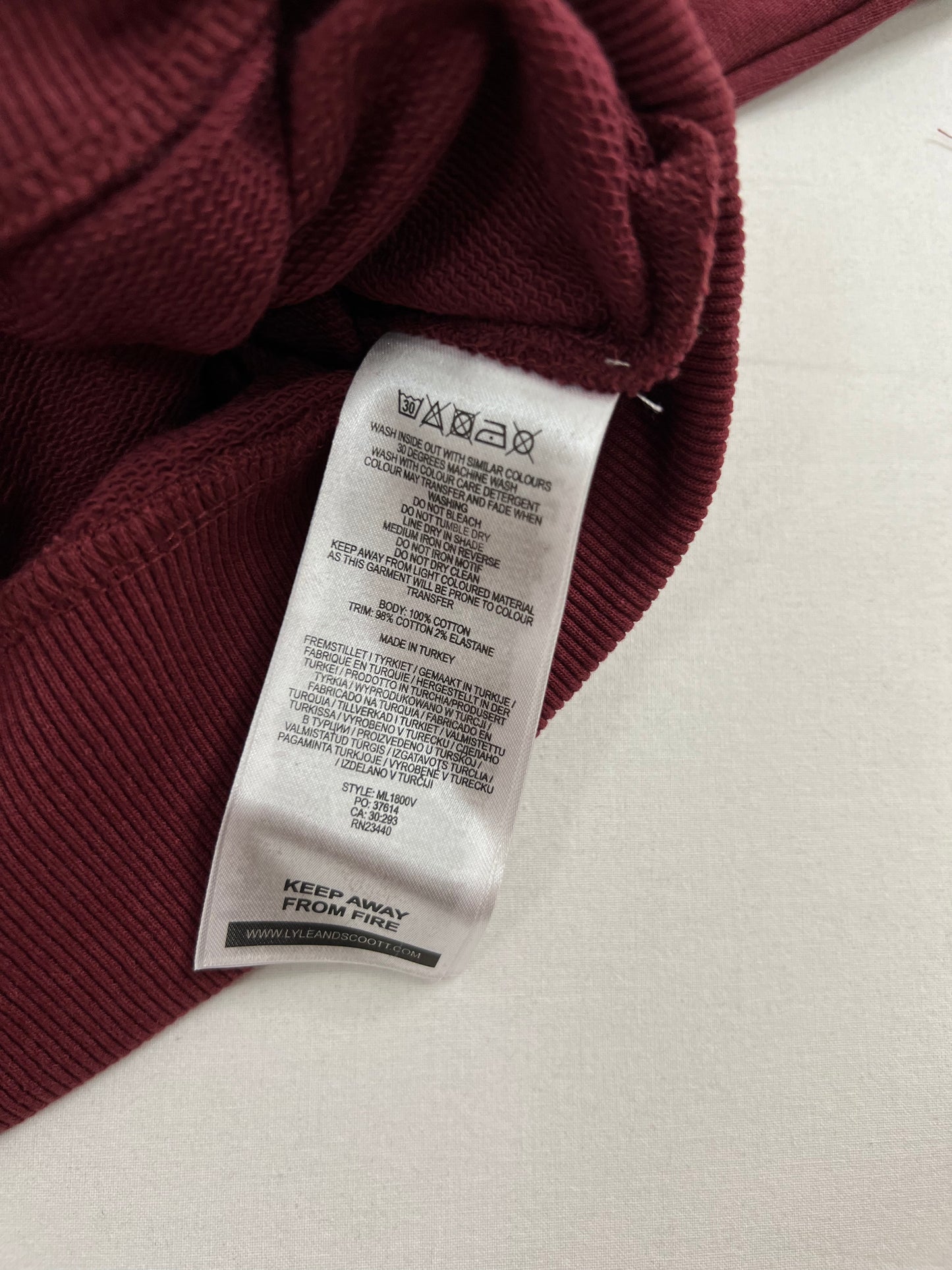 Lyle & Scott Sport Bordo Duks sa Basic Gumenim Logom