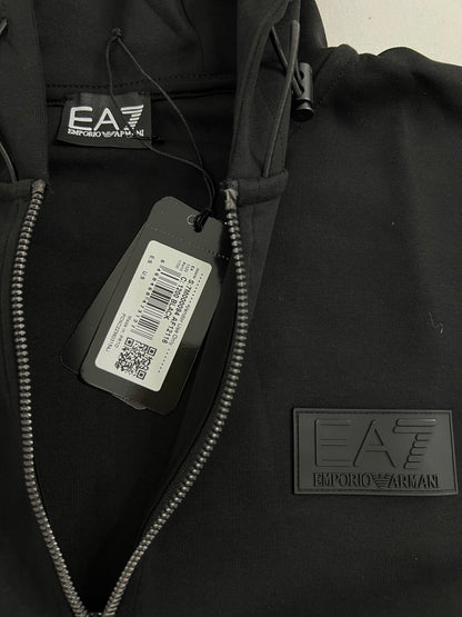 Emporio Armani EA7 Crni Komplet sa EA7 Gumenim Logom SS2026