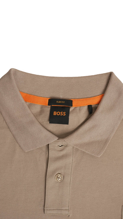 BOSS Krem Majica na Kragnu sa Minimalistic Box Logom