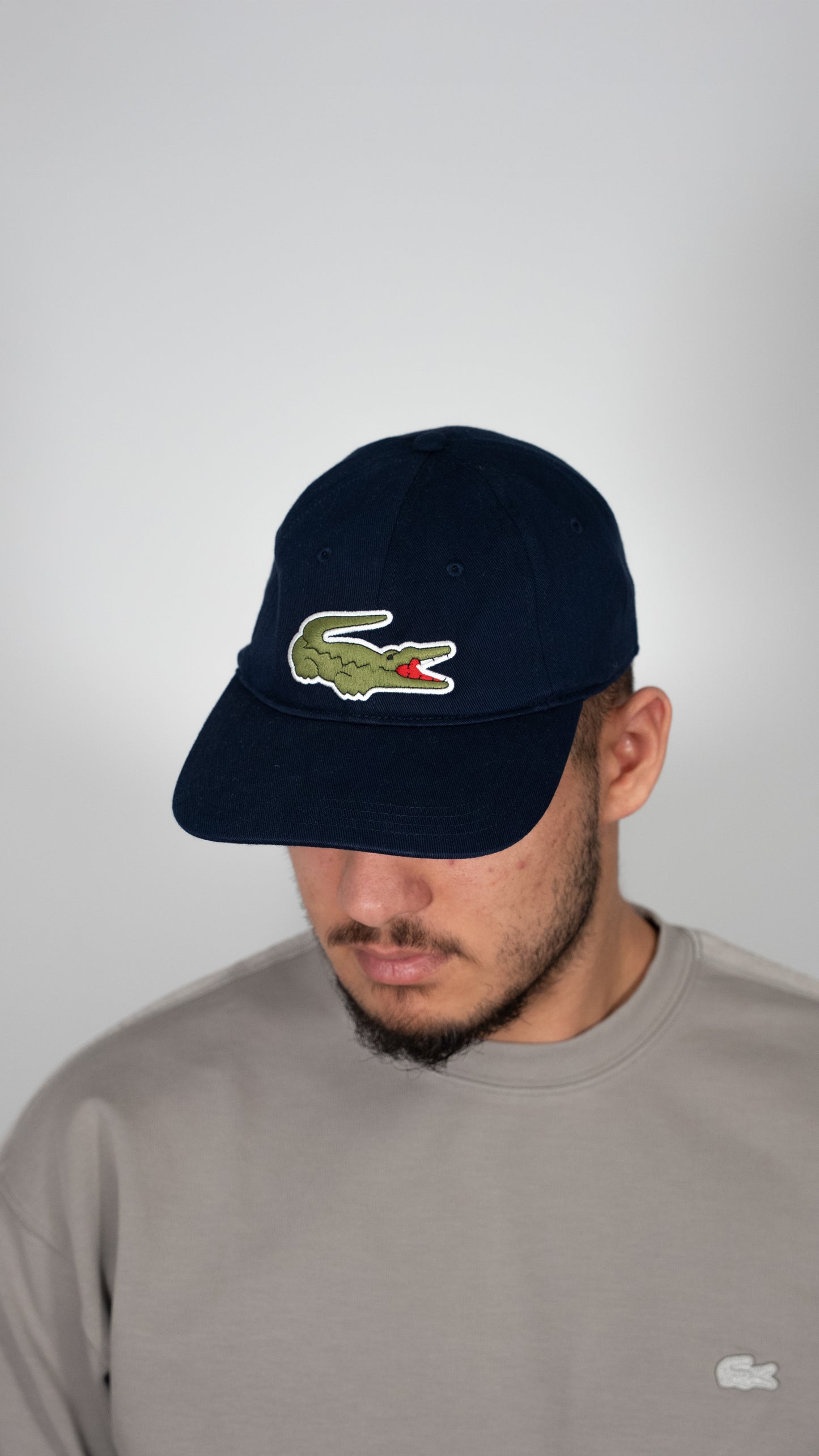 Lacoste Teget Kačket sa Velikim Logom