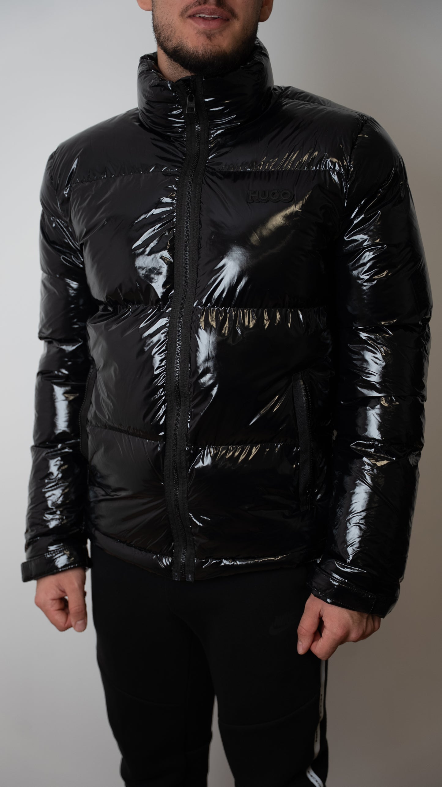 HUGO Crna Sjajna Jakna sa Logom