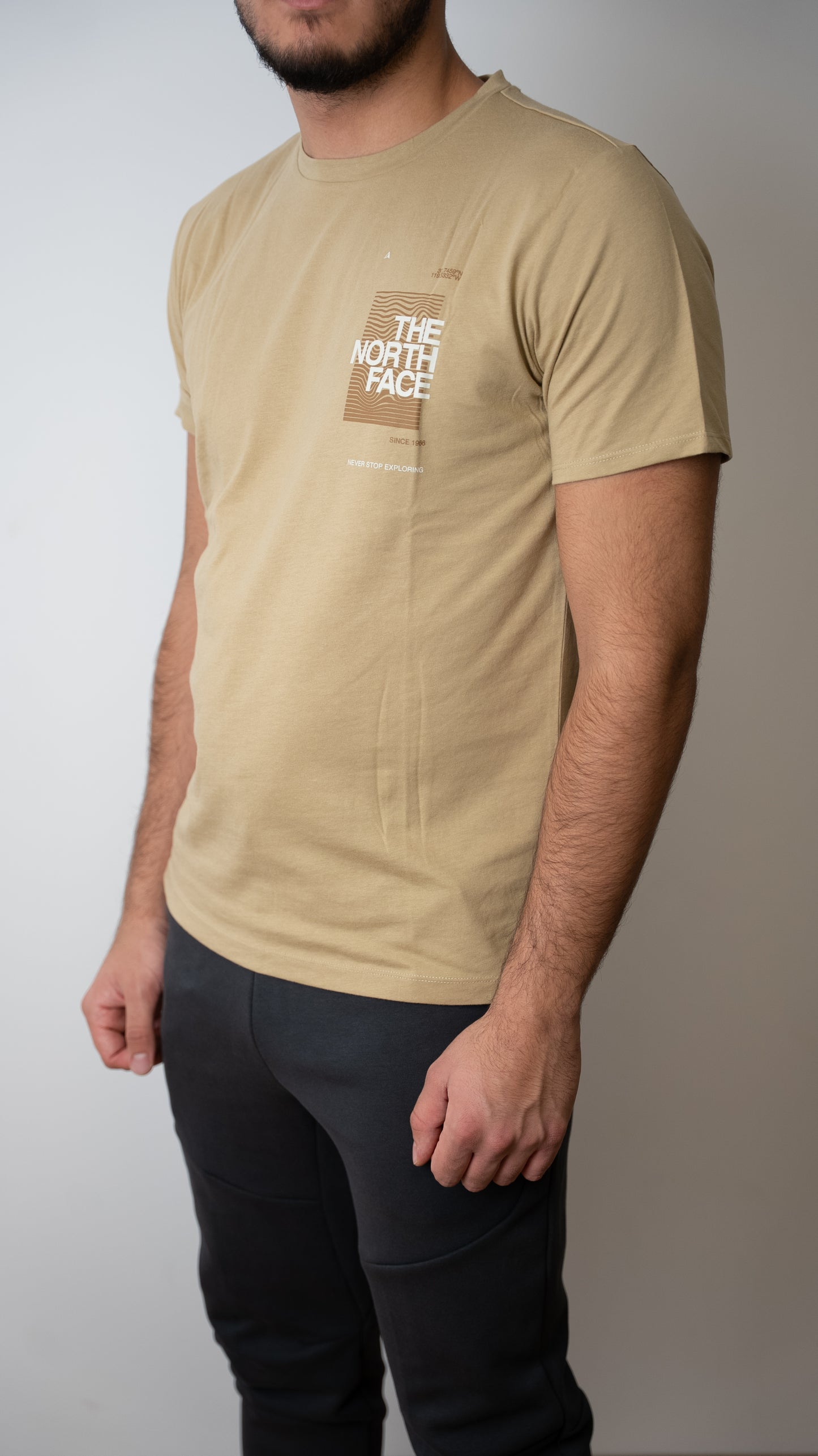 The North Face Krem Majica sa Logom na Leðima