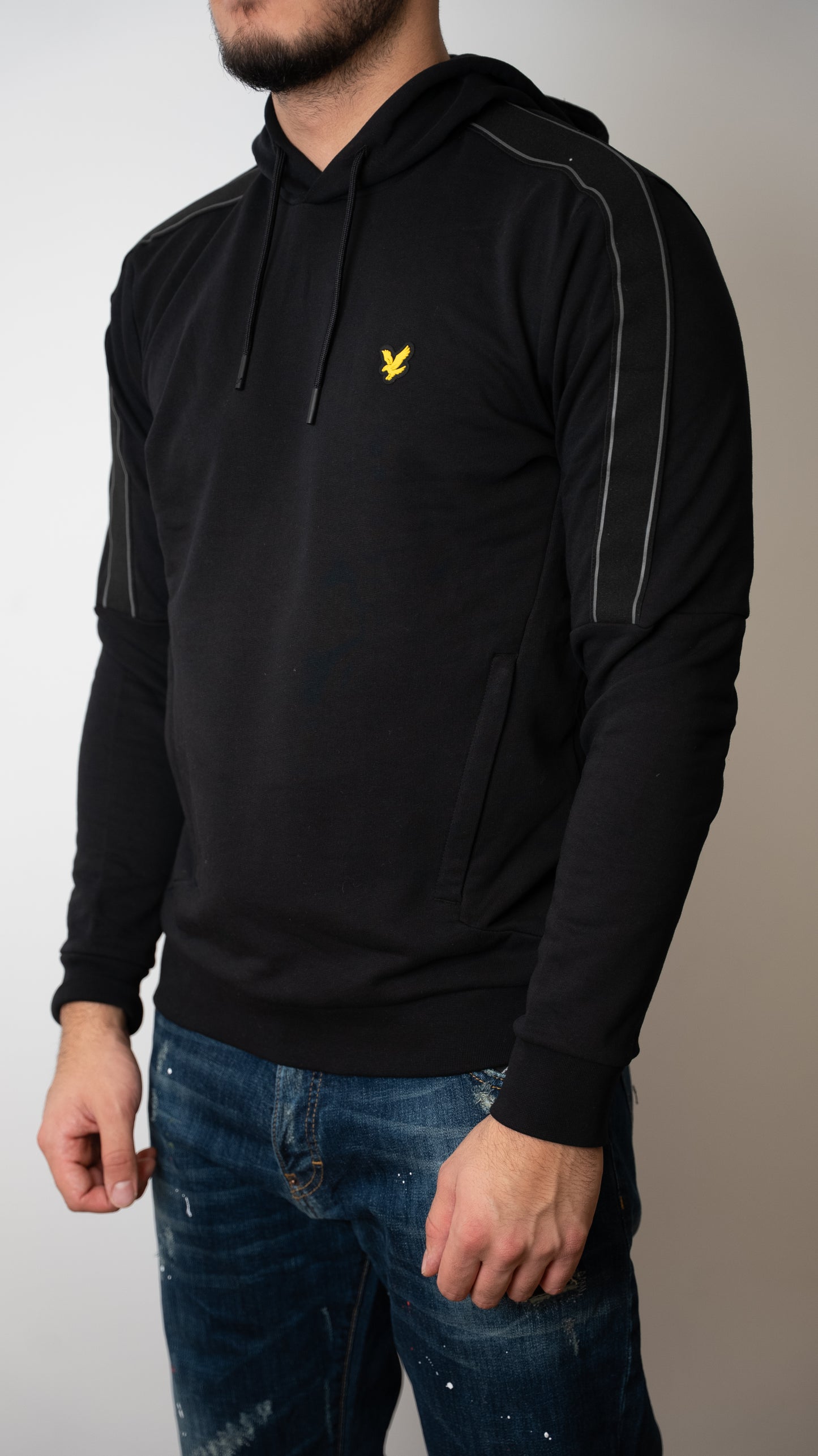 Lyle & Scott Crni Duks sa Detaljima
