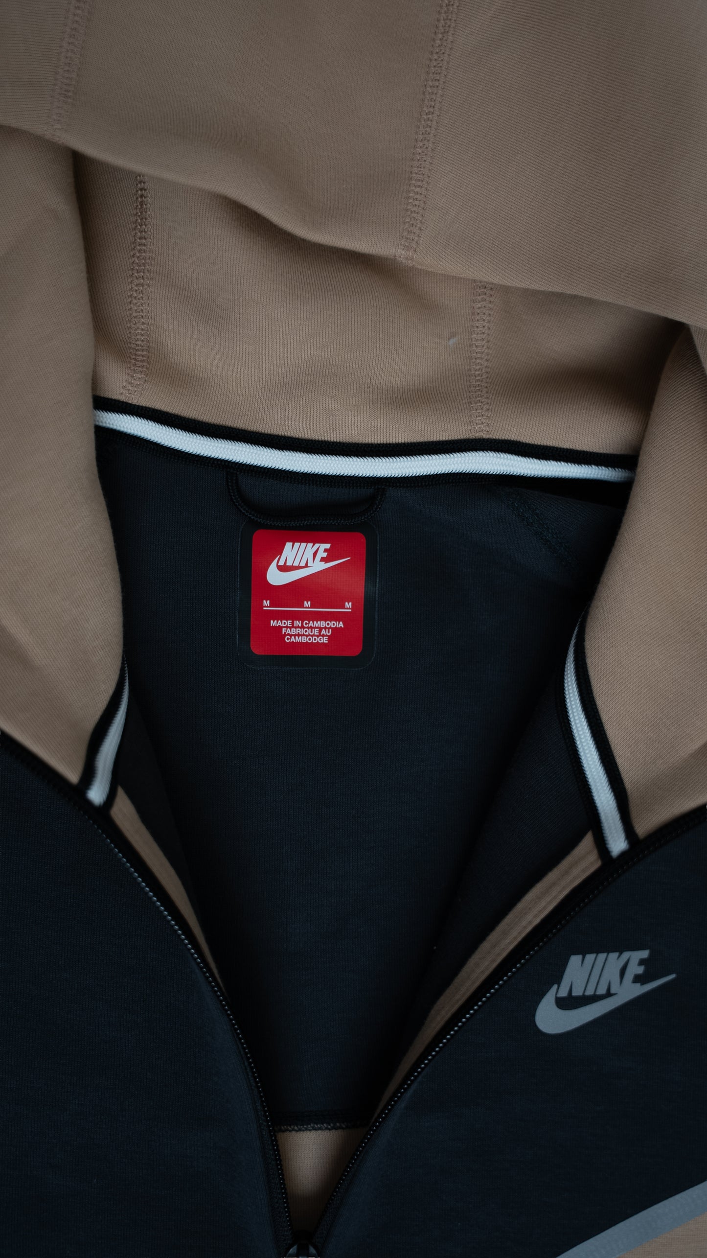 Nike Tech Fleece Krem Crni Duks